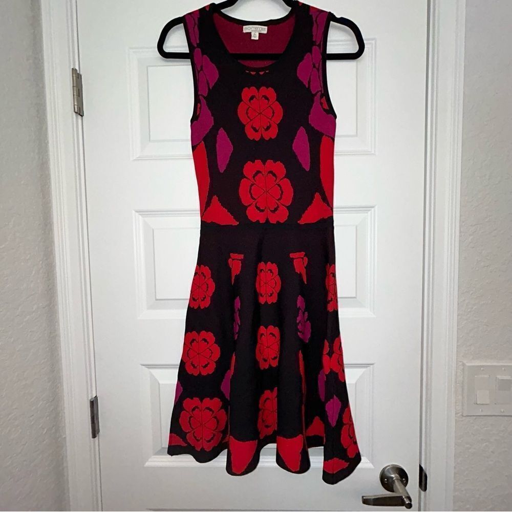 Eva Mendes Sleeveless Floral Print Knit Dress